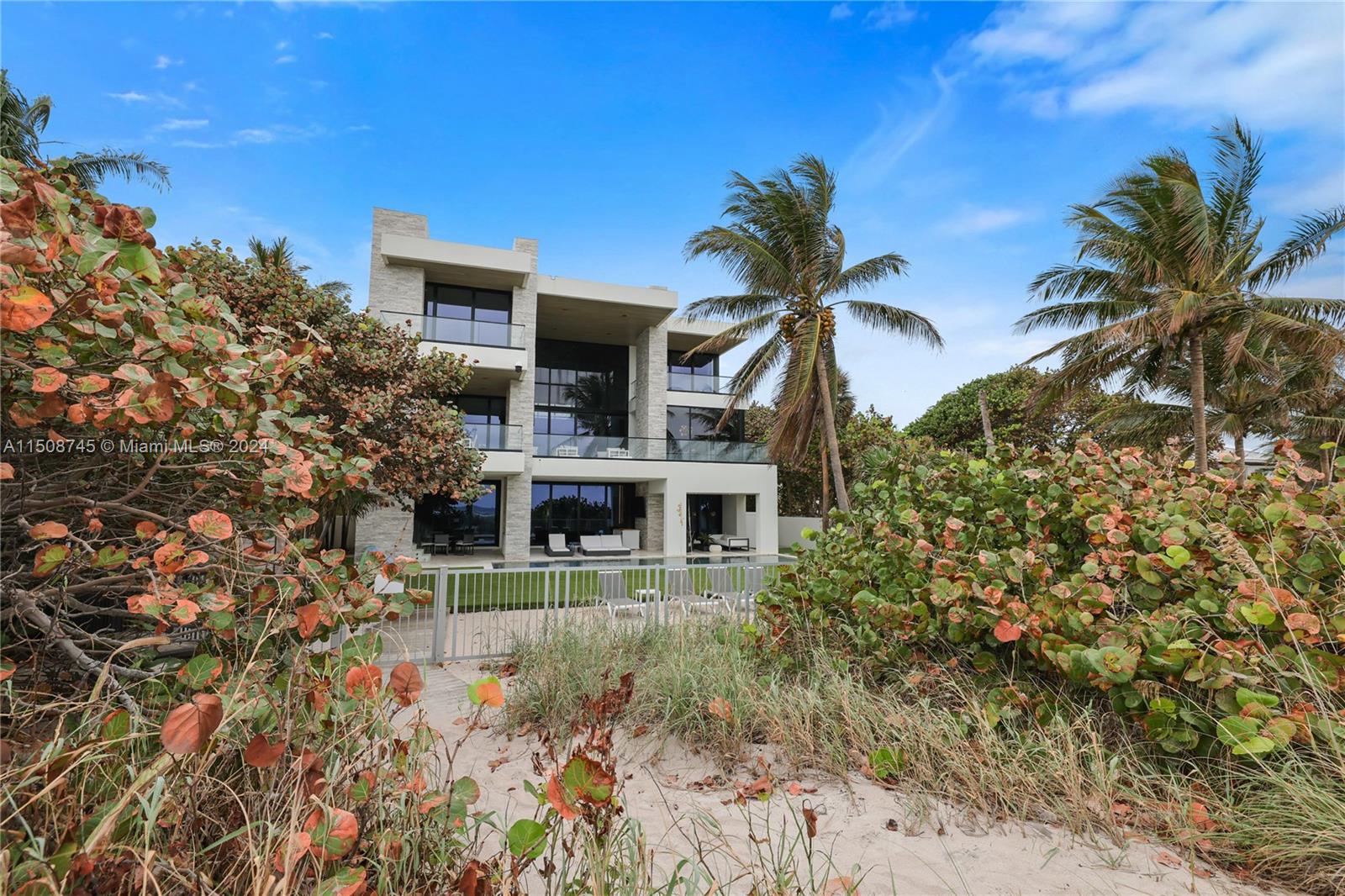 HILLSBORO SHORES SEC - Residential