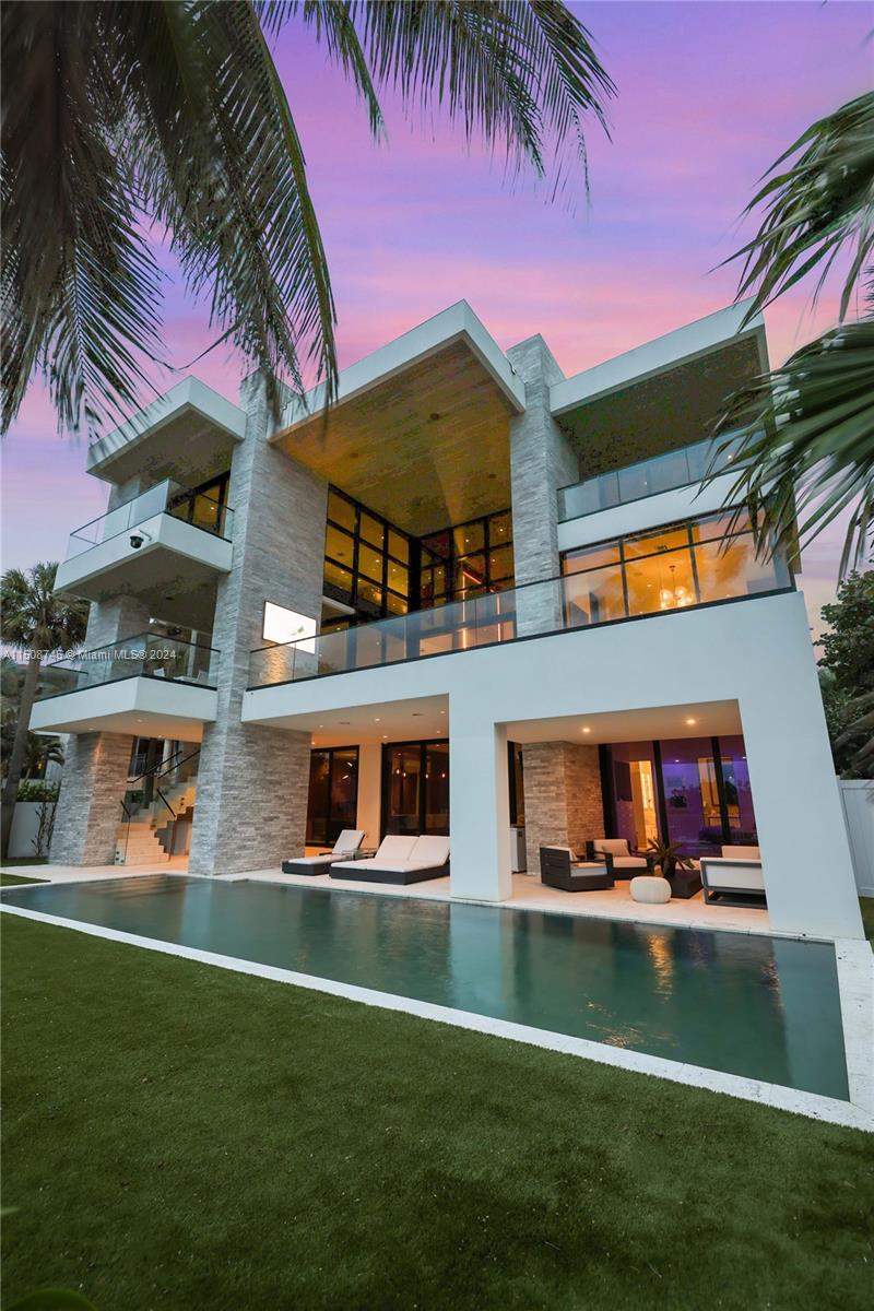 HILLSBORO SHORES SEC - Residential