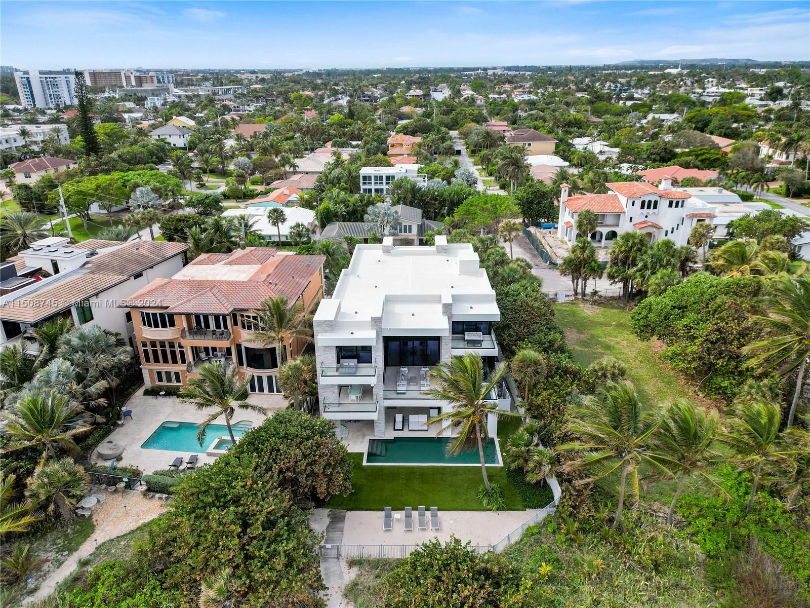 2004 Bay Dr, Pompano Beach, Broward County, Florida - 6 Bedrooms  
7.5 Bathrooms - 