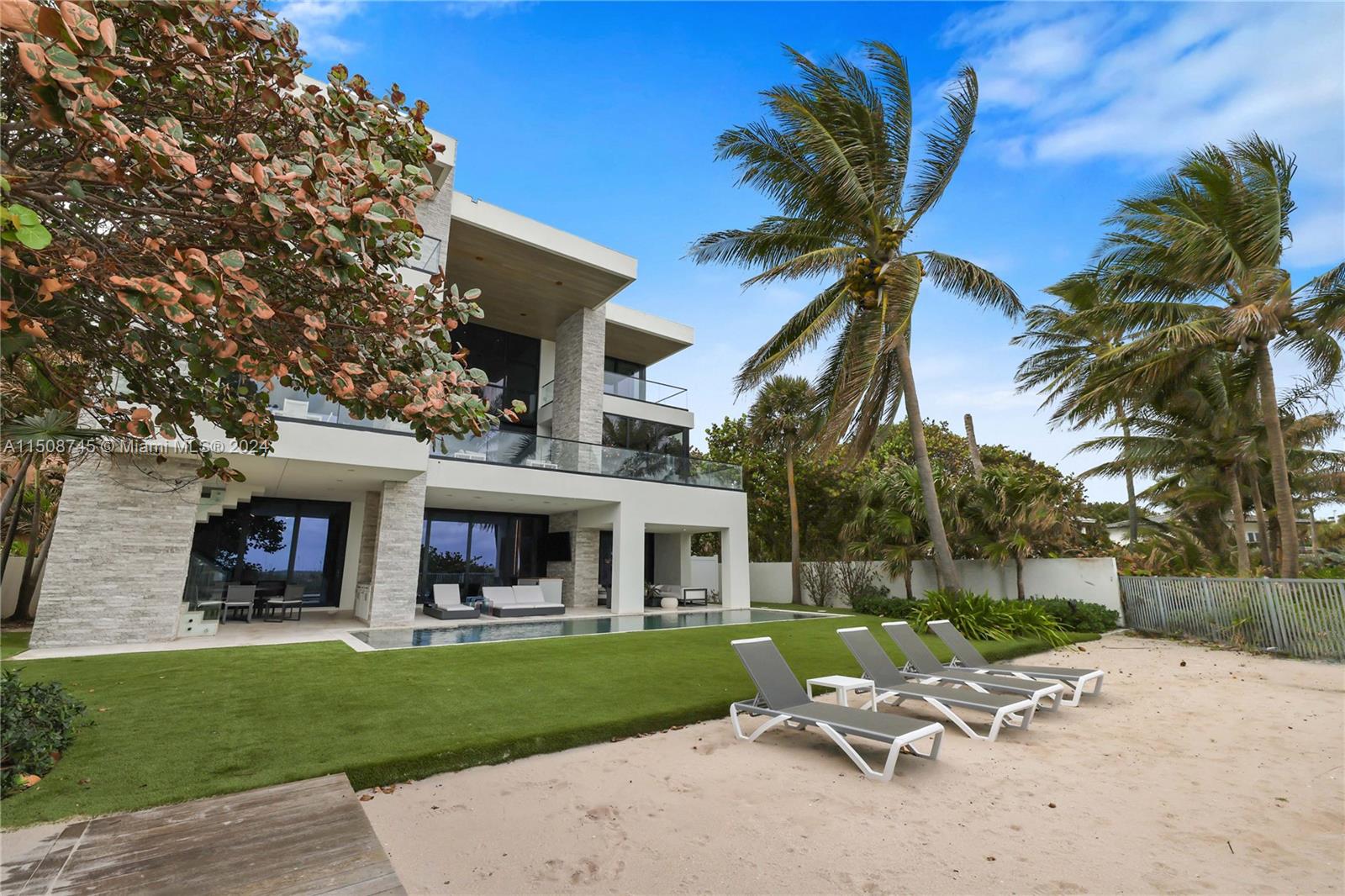 HILLSBORO SHORES SEC - Residential