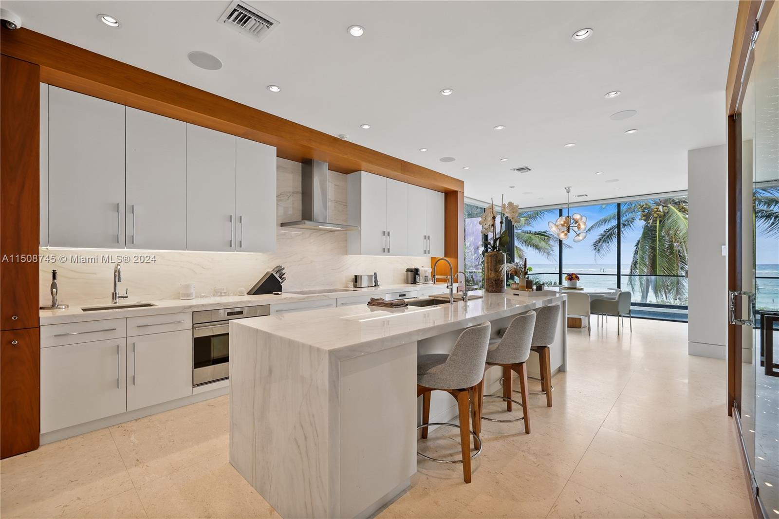 HILLSBORO SHORES SEC - Residential