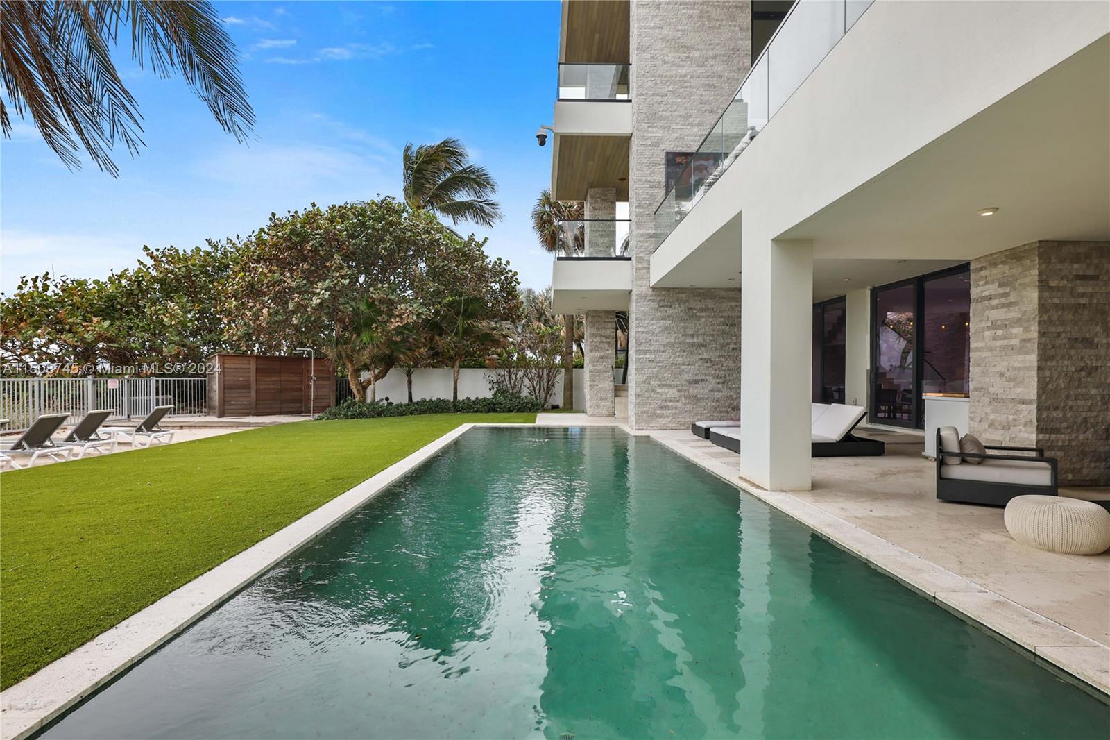 HILLSBORO SHORES SEC - Residential