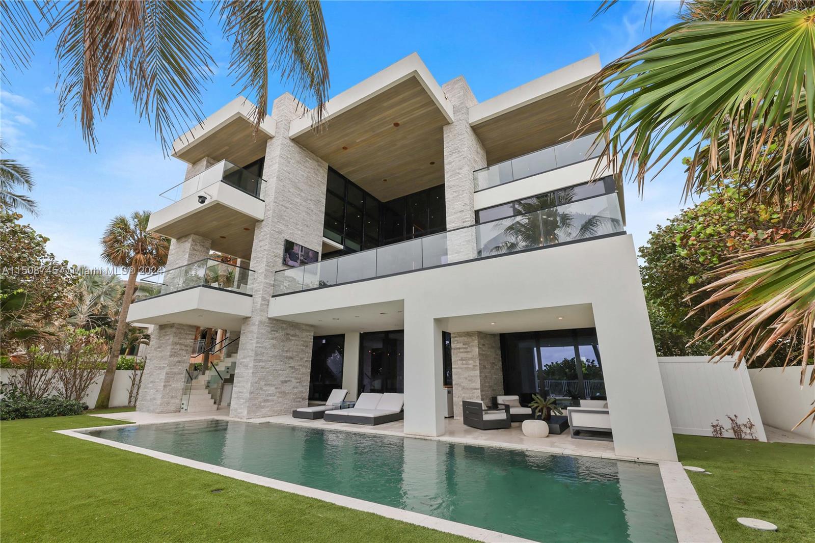 HILLSBORO SHORES SEC - Residential