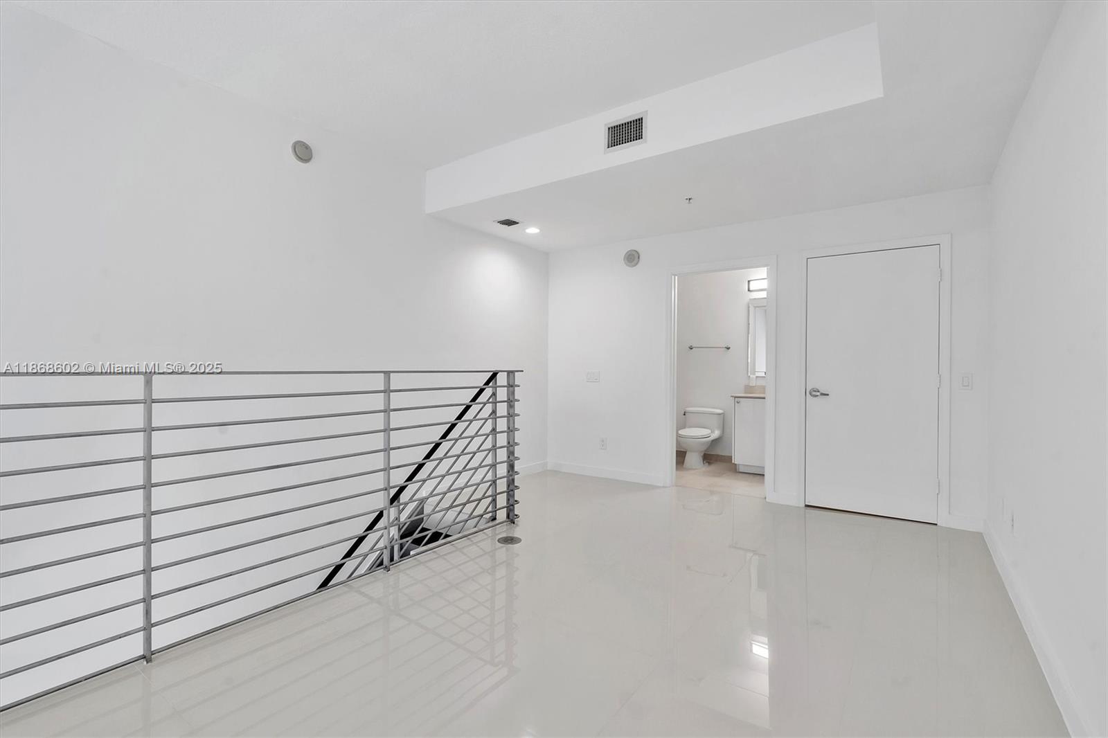 INFINITY AT BRICKELL COND - Residential