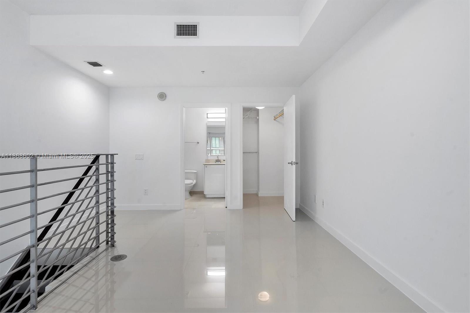 INFINITY AT BRICKELL COND - Residential