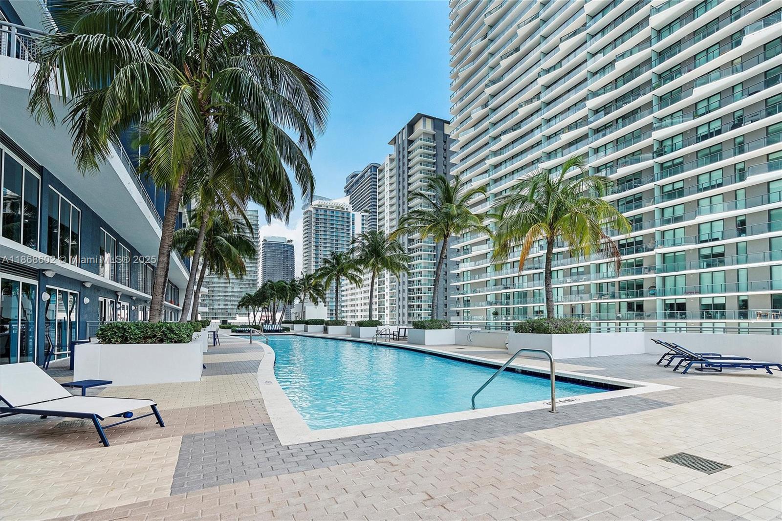 INFINITY AT BRICKELL COND - Residential