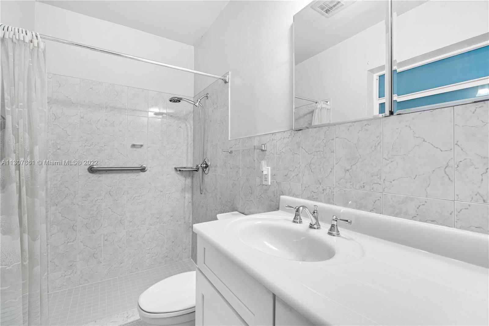 BIRD ROAD TERRACE - Residential