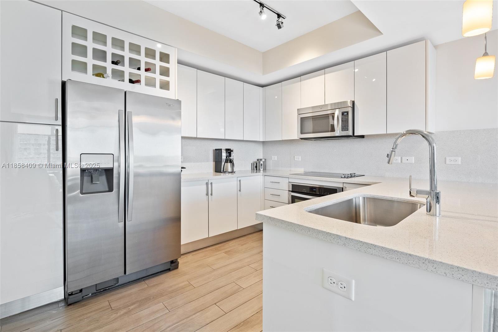 999 SW 1st Ave 2504