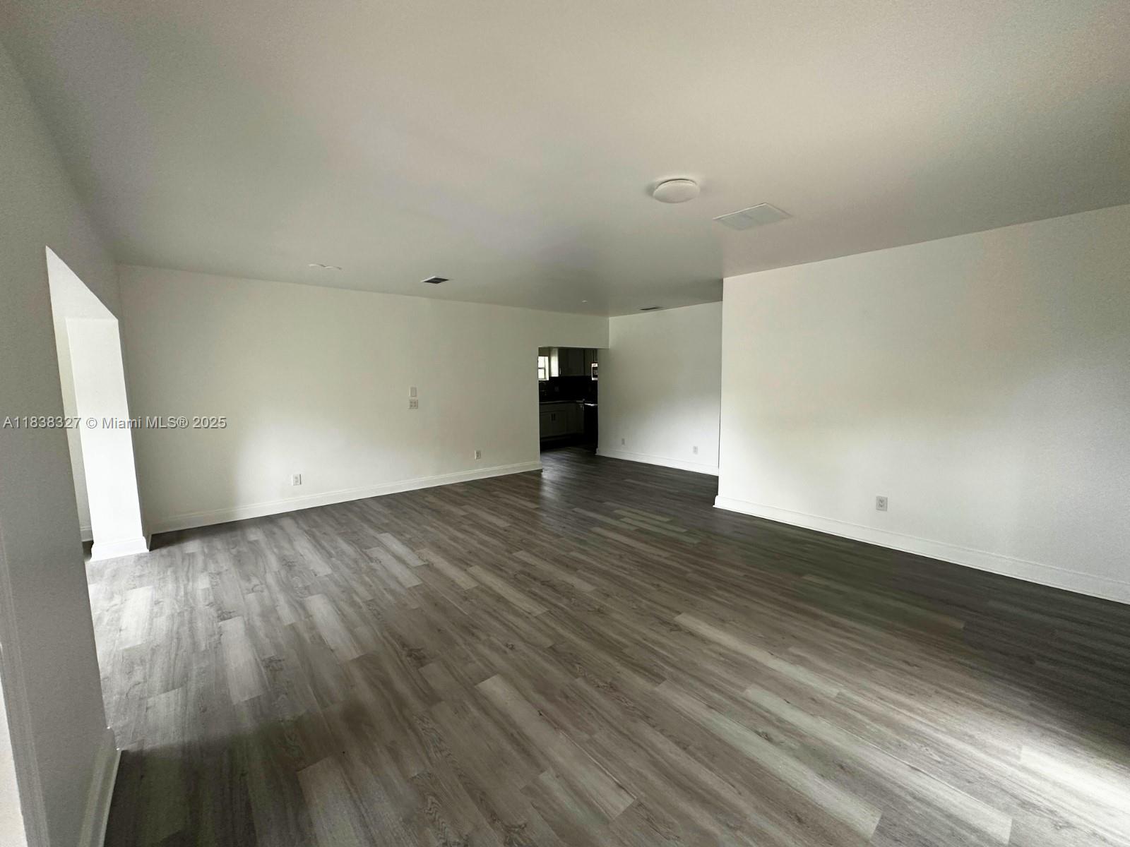 1645 NE 175th St