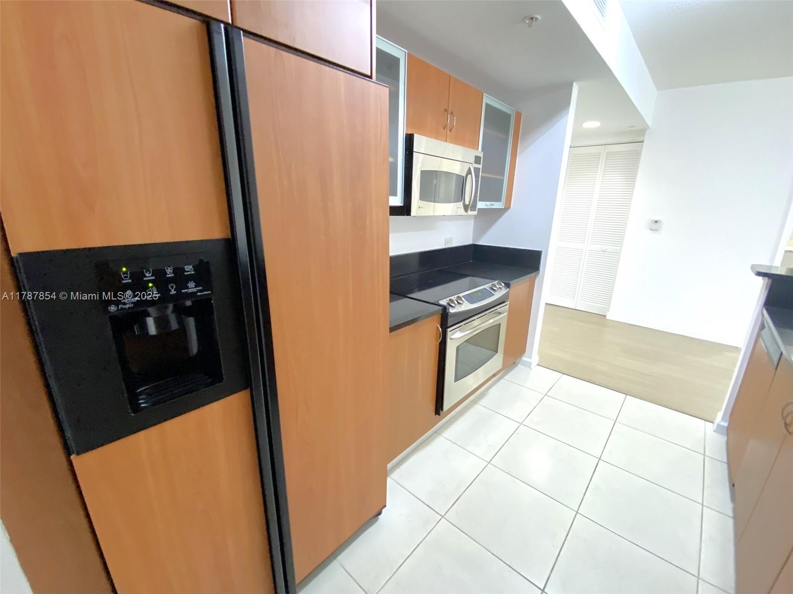 VENTURE AT AVENTURA EAST - Residential