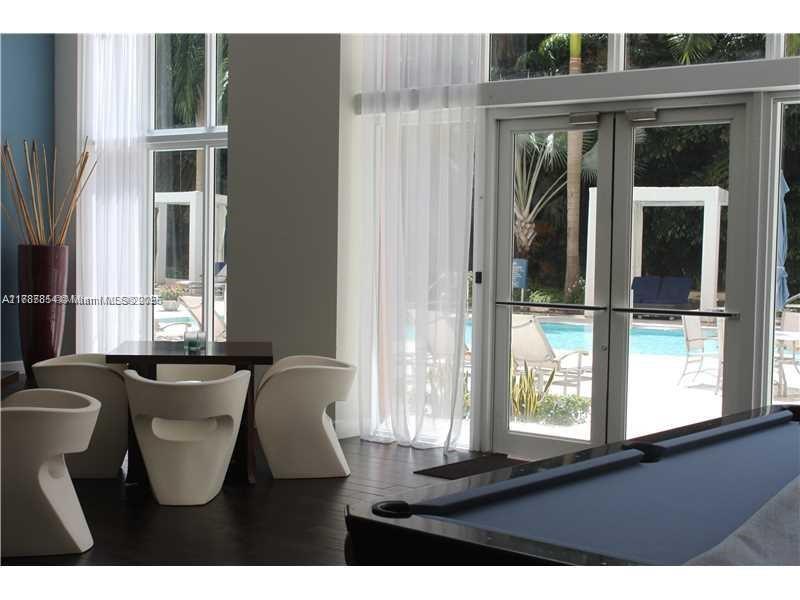 VENTURE AT AVENTURA EAST - Residential