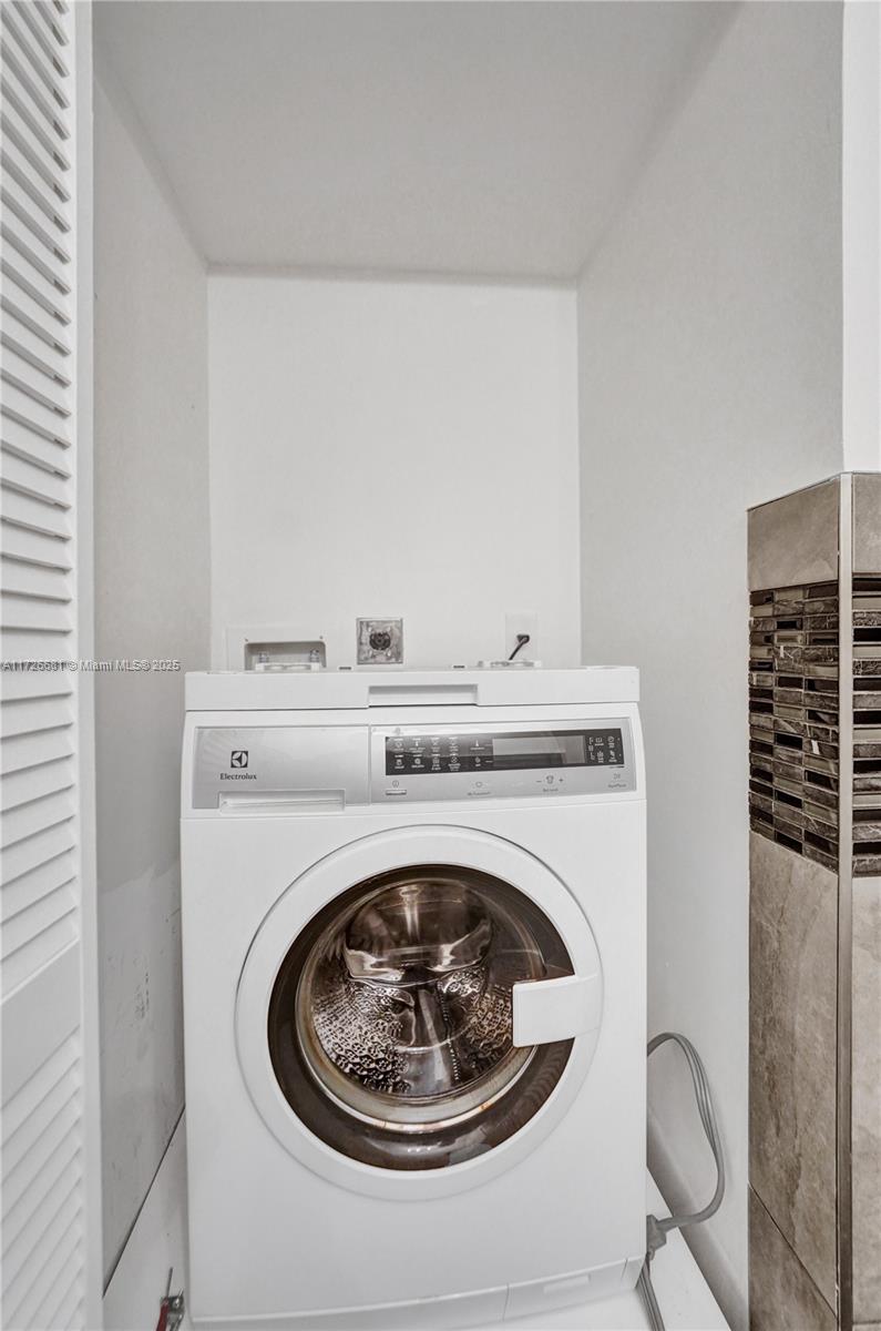 EAST POINT TOWERS CONDO - Residential