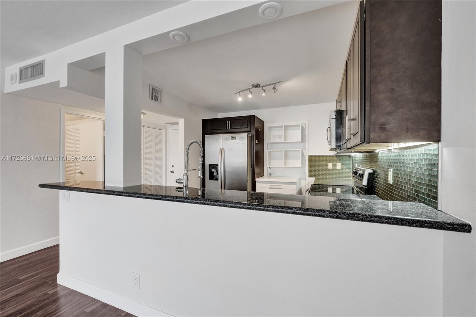 EAST POINT TOWERS CONDO - Residential