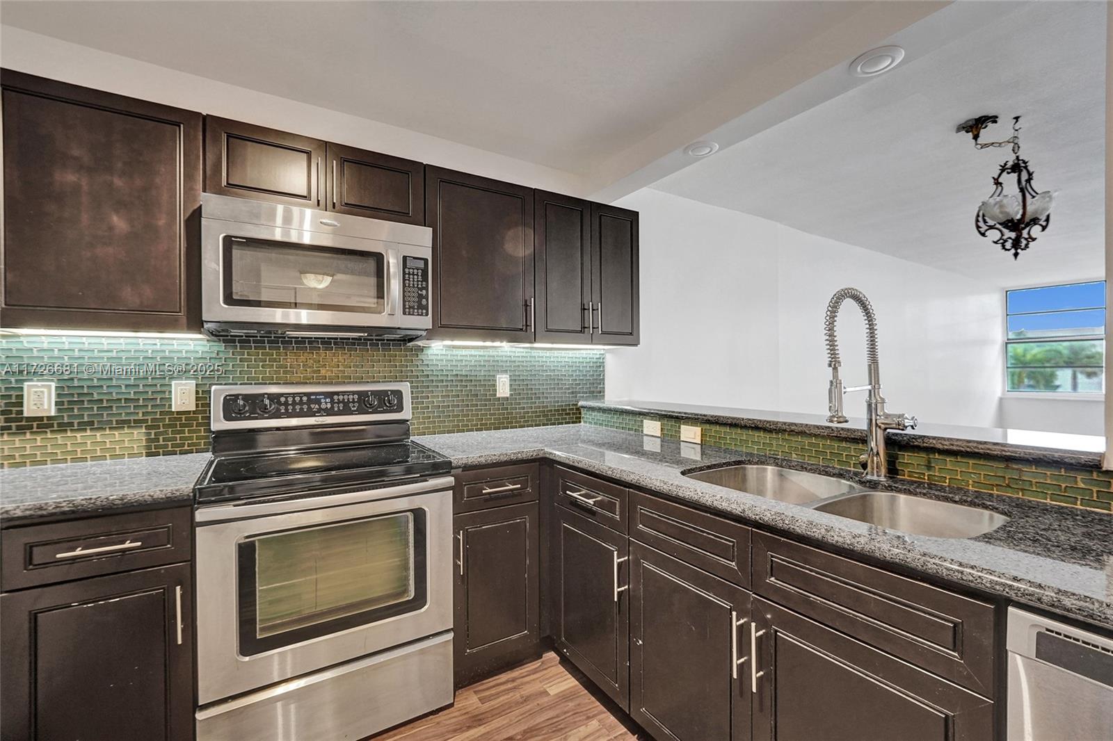 EAST POINT TOWERS CONDO - Residential