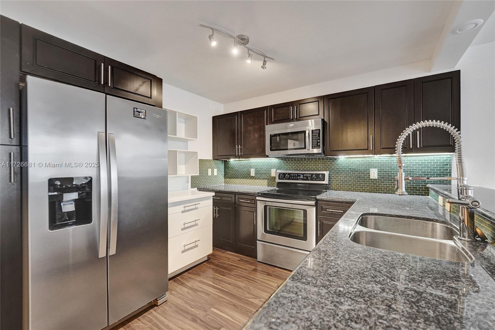 EAST POINT TOWERS CONDO - Residential