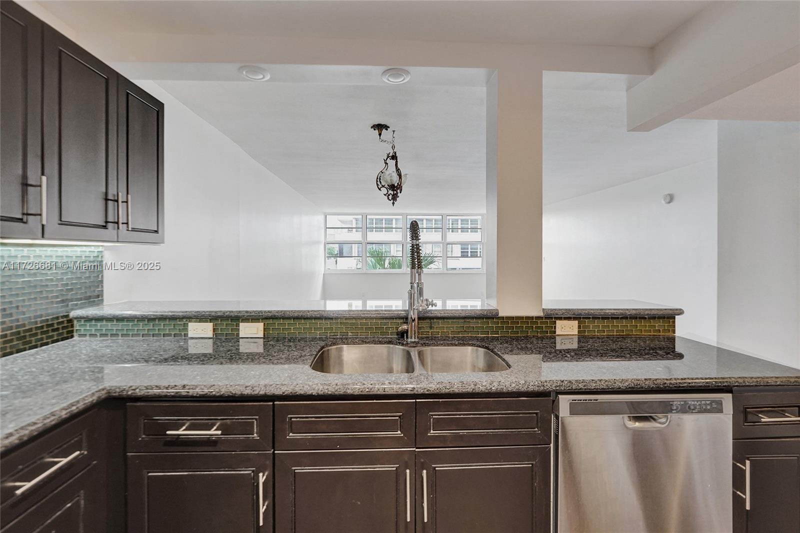 EAST POINT TOWERS CONDO - Residential