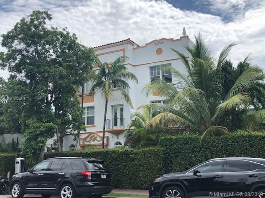 Spacious 2/1 on South Beach. Great Location Close to Flamingo Park. Two Large Bedrooms (great for roommates) Central AC, Open Kitchen, Good Closet Space, Lots of Natural Light, Washer and Dryer in Unit!!!