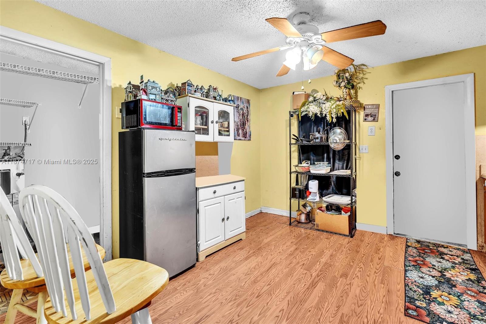 LAUDERDALE - Residential Income