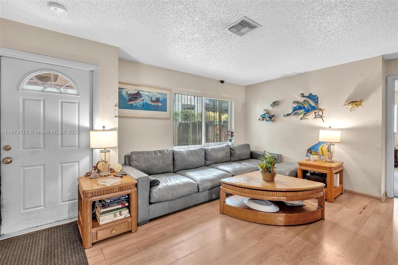 LAUDERDALE - Residential Income