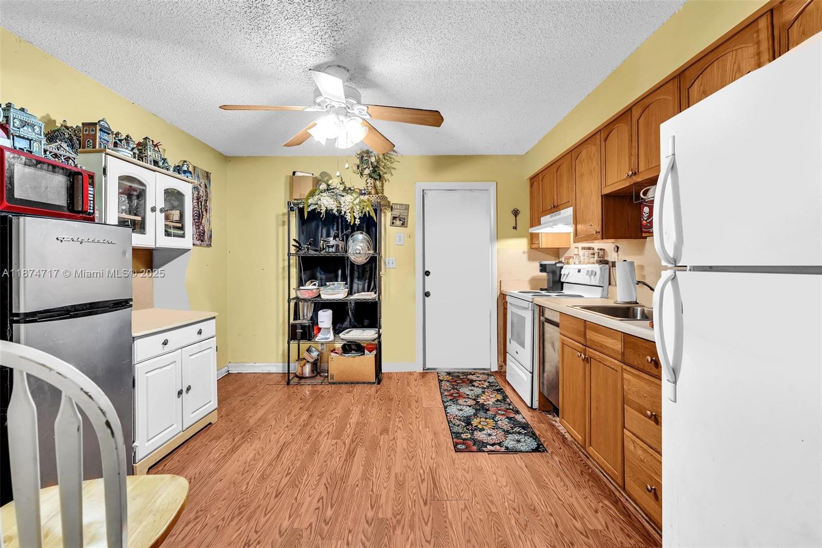 LAUDERDALE - Residential Income