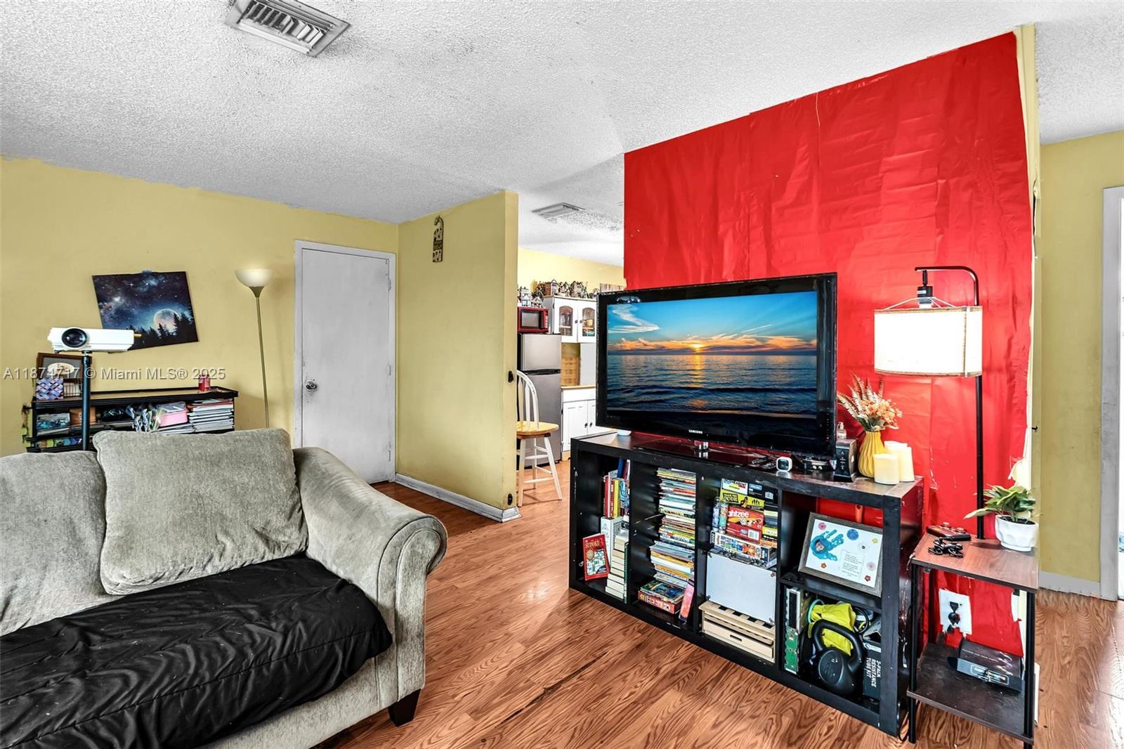 LAUDERDALE - Residential Income