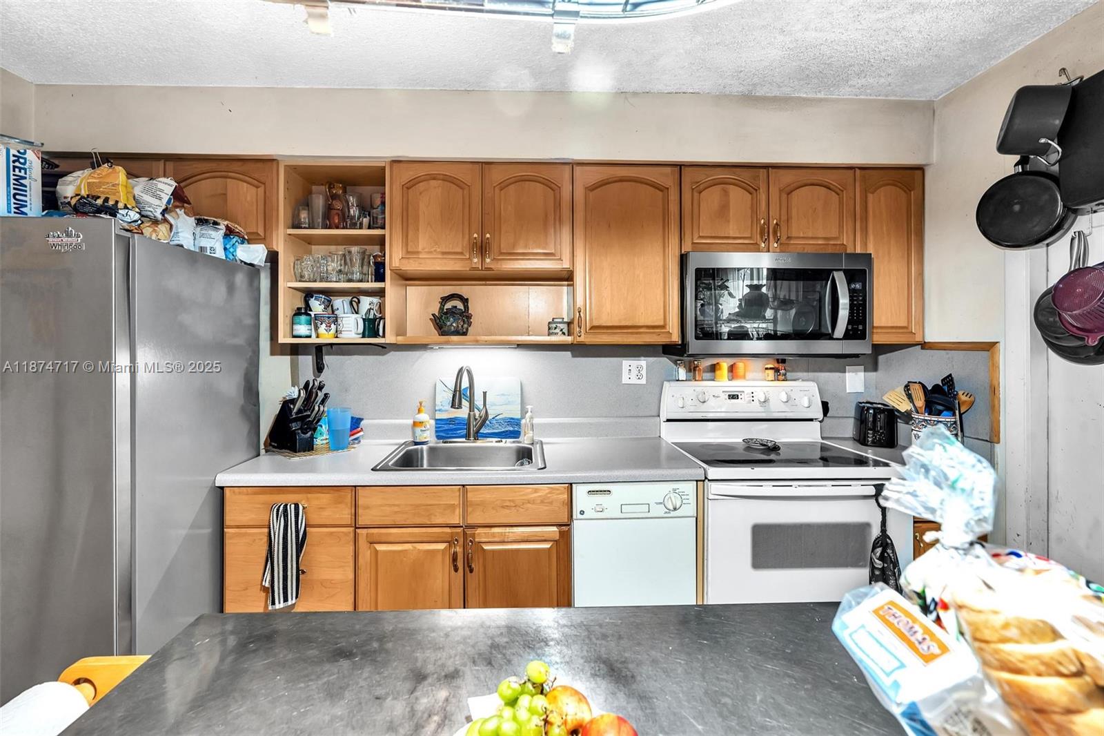 LAUDERDALE - Residential Income