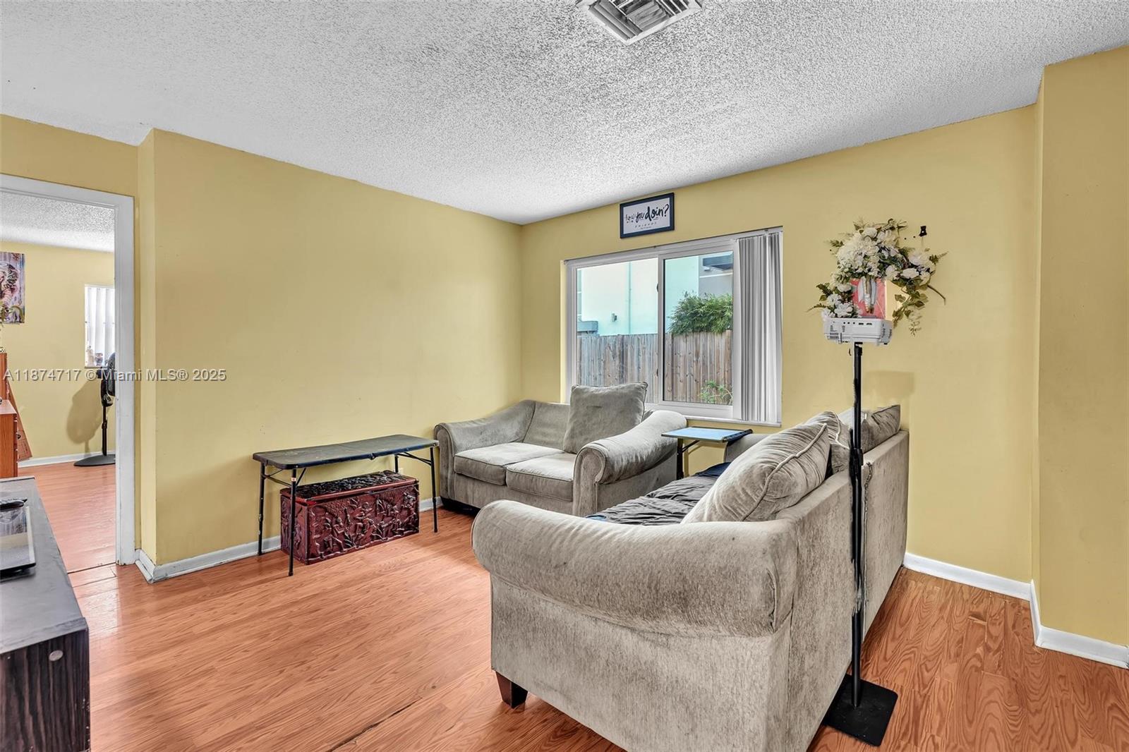 LAUDERDALE - Residential Income