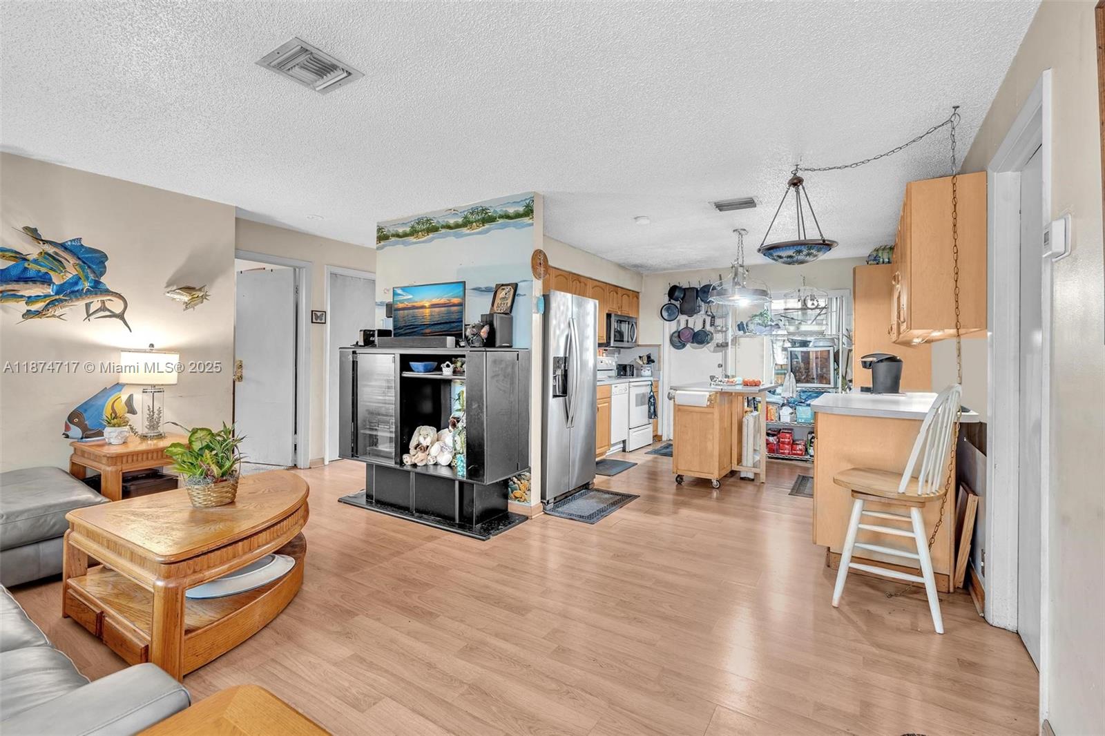 LAUDERDALE - Residential Income