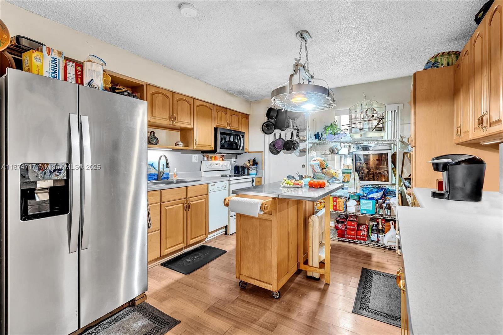 LAUDERDALE - Residential Income