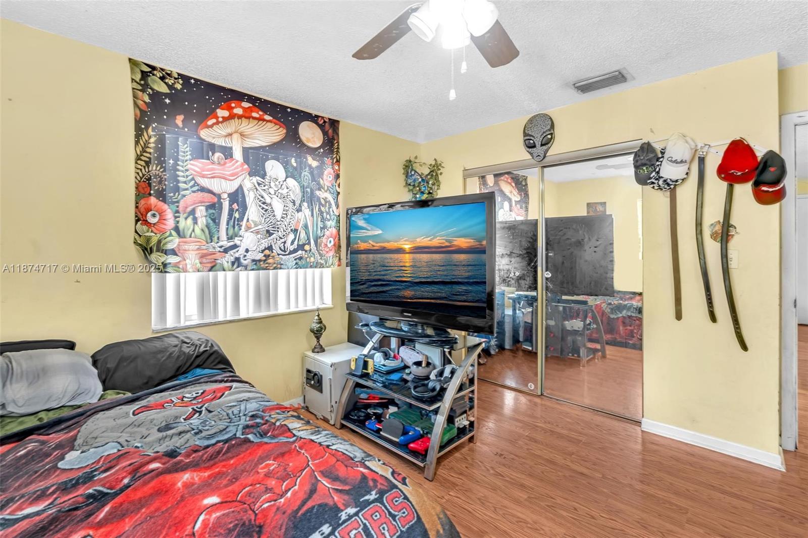 LAUDERDALE - Residential Income