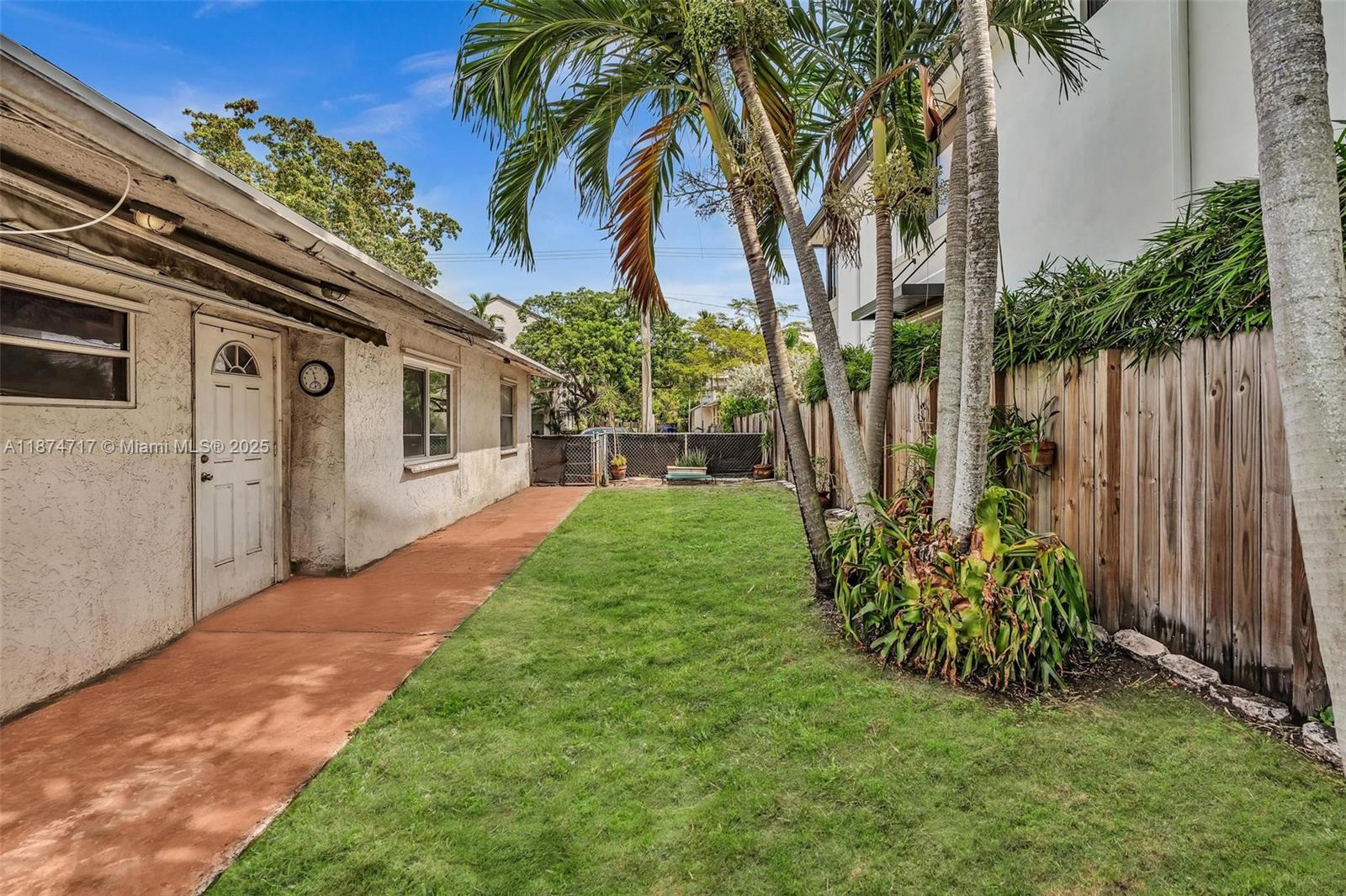 LAUDERDALE - Residential Income