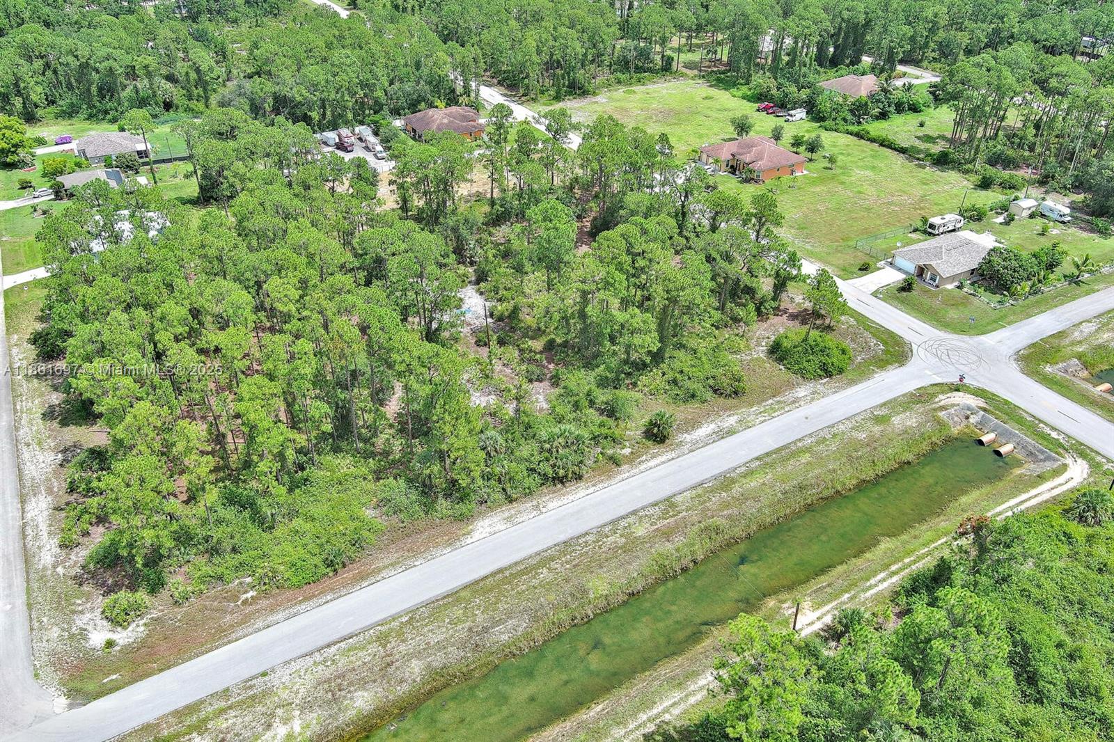 LEHIGH ACRES - Land