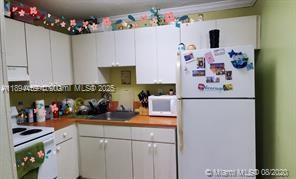 AGUA DULCE CONDO - Residential Lease