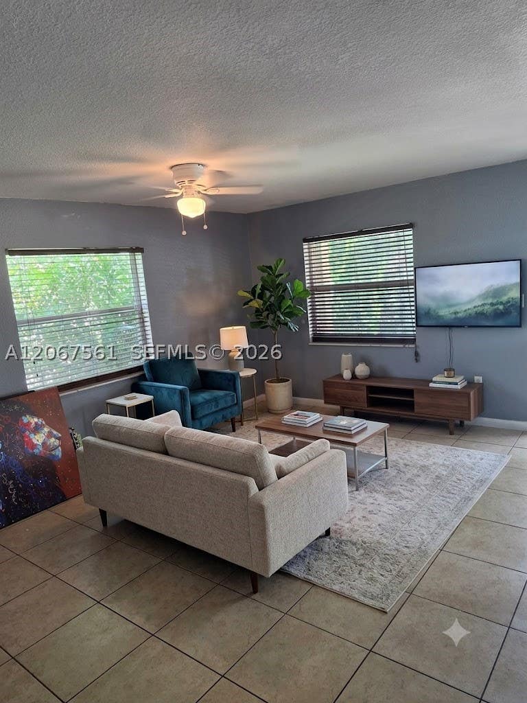 Photo of 221 NE 35th St, Oakland Park, FL 33334 (MLS # A12067561)