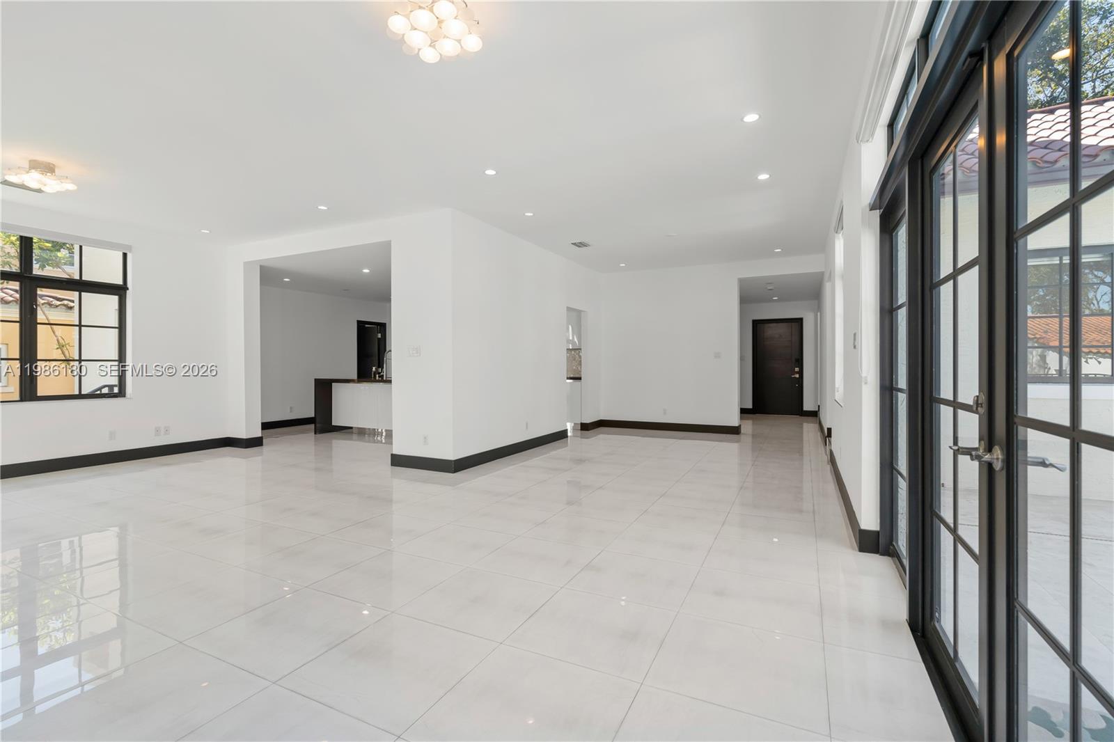 CORAL GABLES SEC B - Residential Lease