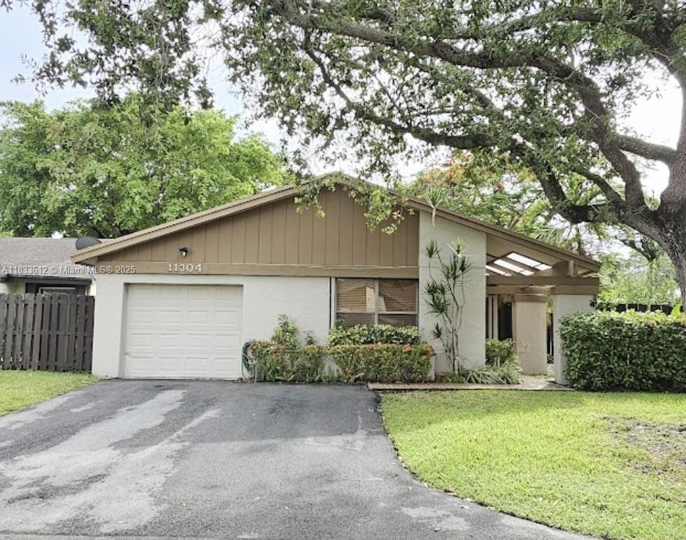 Discover your ideal 3-bedroom, 2-bath single-family home in the highly sought-after community of The Crossings! This spacious residence boasts vaulted ceilings with charming rustic wood beams, a fully fenced backyard perfect for gatherings, and a generous primary suite with a walk-in closet. Ready for your personal touch and vision! Residents enjoy access to resort-style amenities, including five pools, a clubhouse, gym, tennis and racquetball courts, playgrounds, and BBQ areas. Conveniently located less than five minutes from The Crossings Shopping Village, offering Publix, CVS, dining, and more. Don’t miss this unique opportunity to make this home your own in a vibrant, established neighborhood!