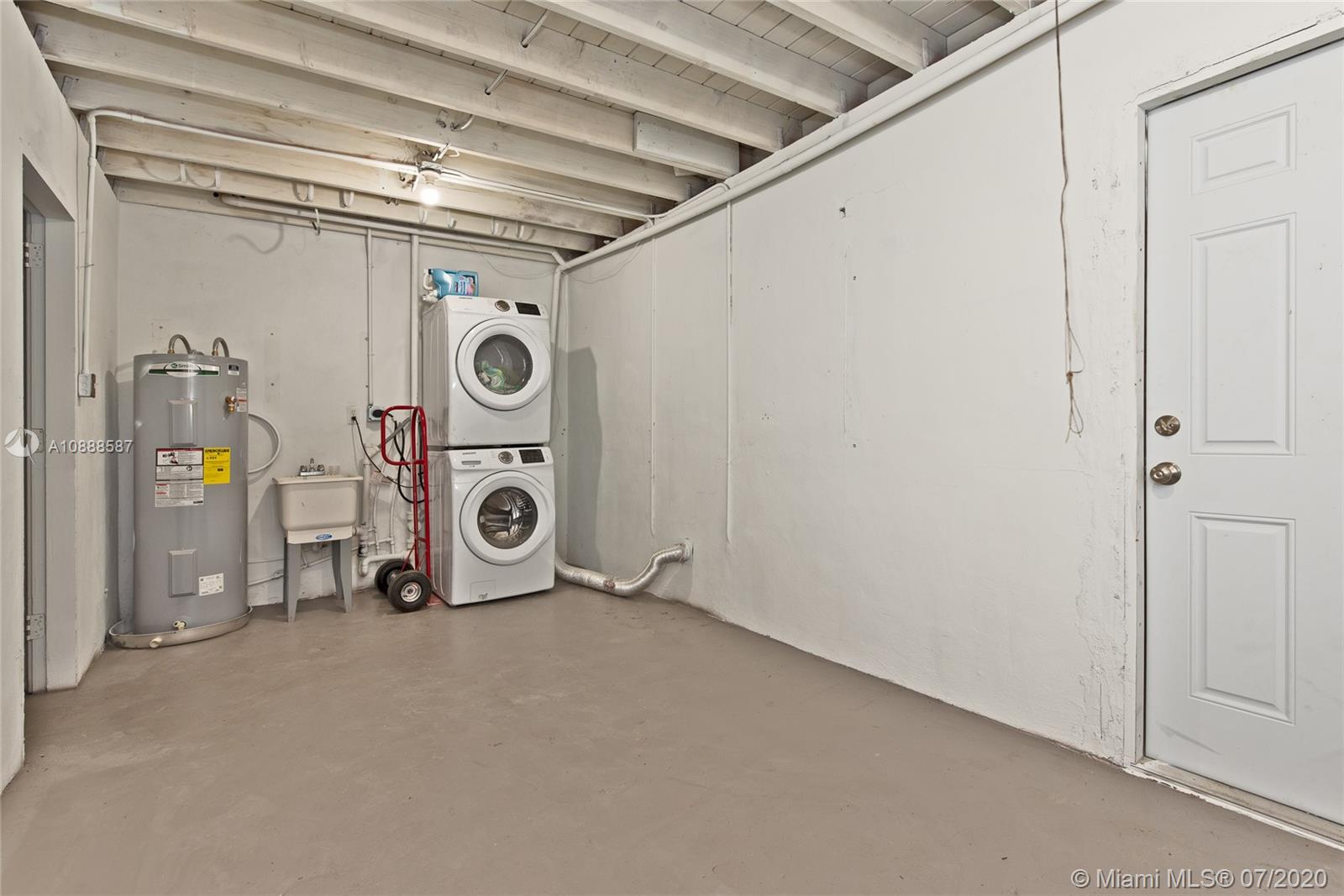 LYONS PARK - Residential