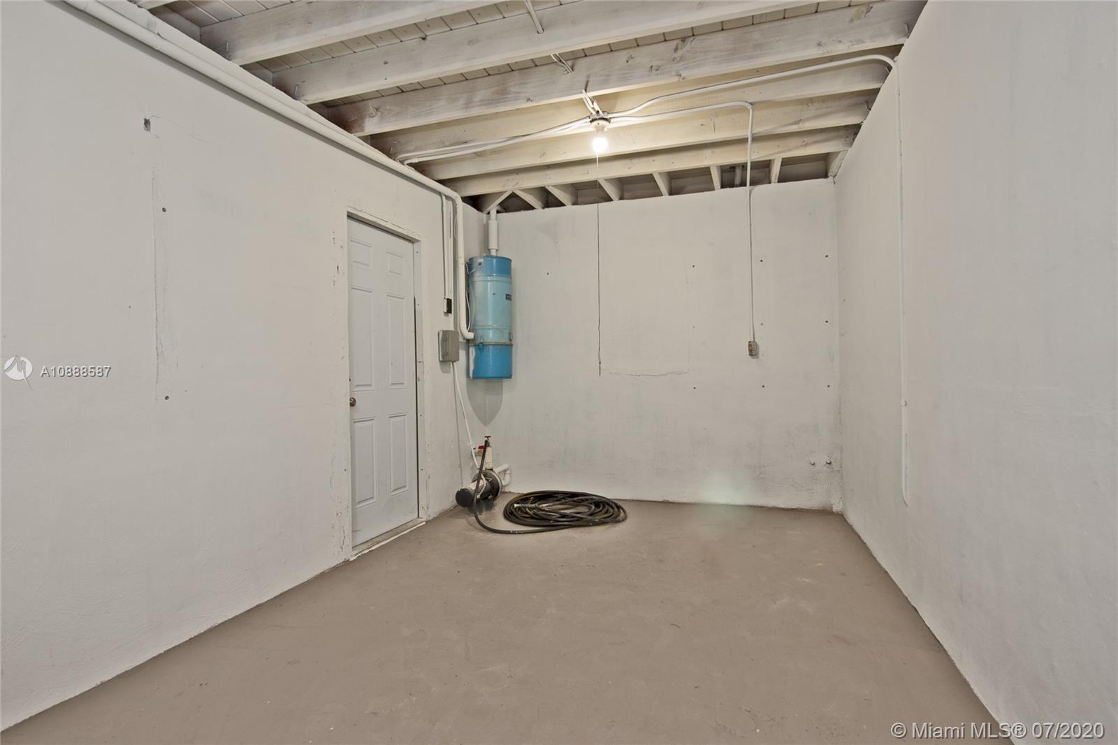 LYONS PARK - Residential