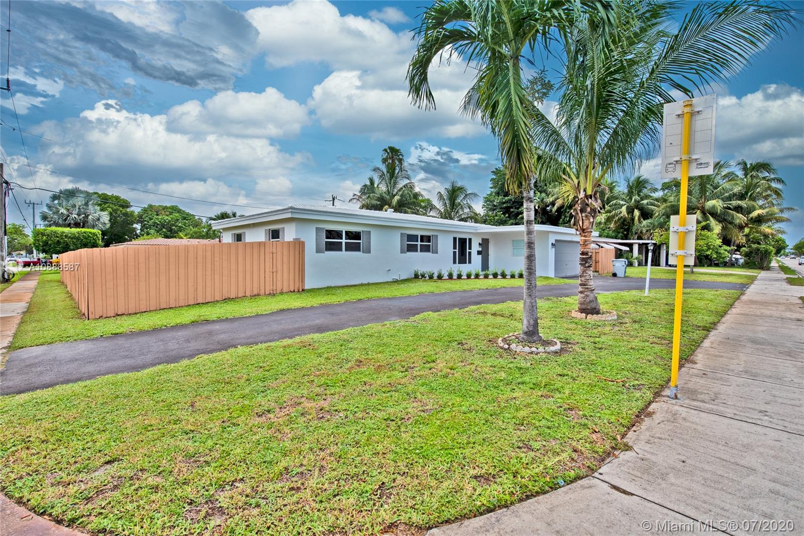 LYONS PARK - Residential