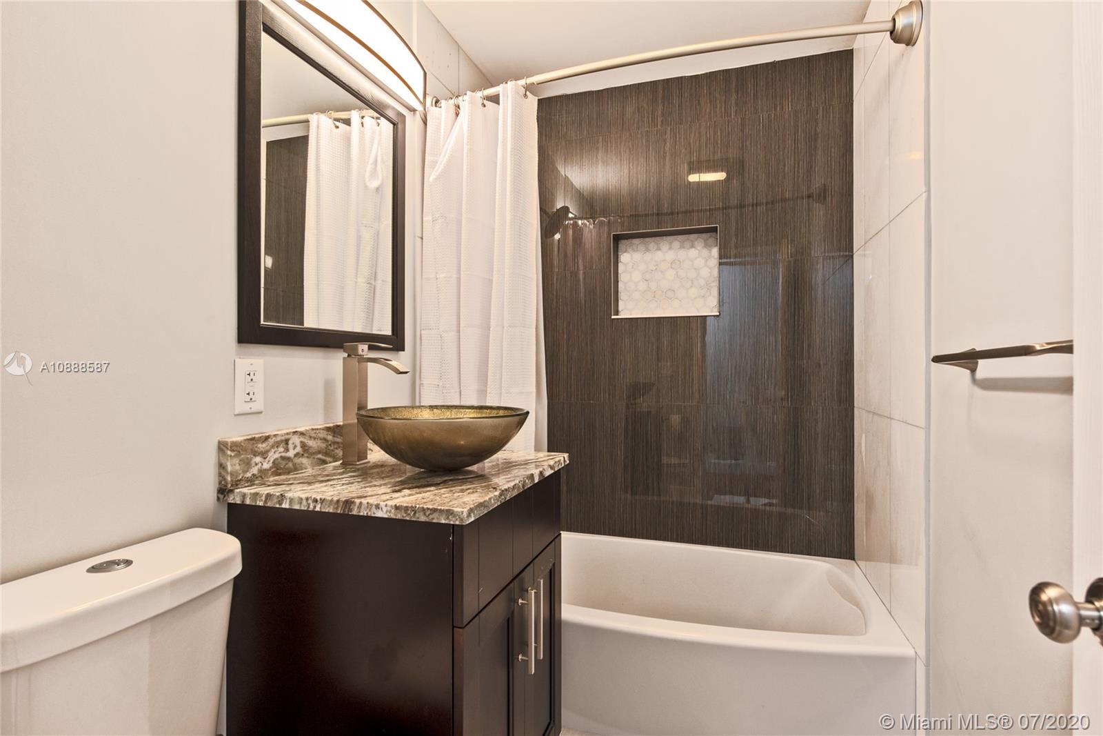 LYONS PARK - Residential