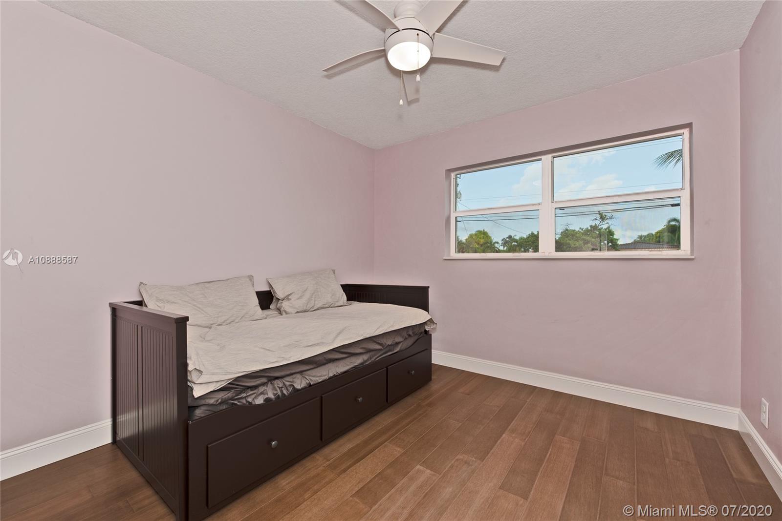 LYONS PARK - Residential