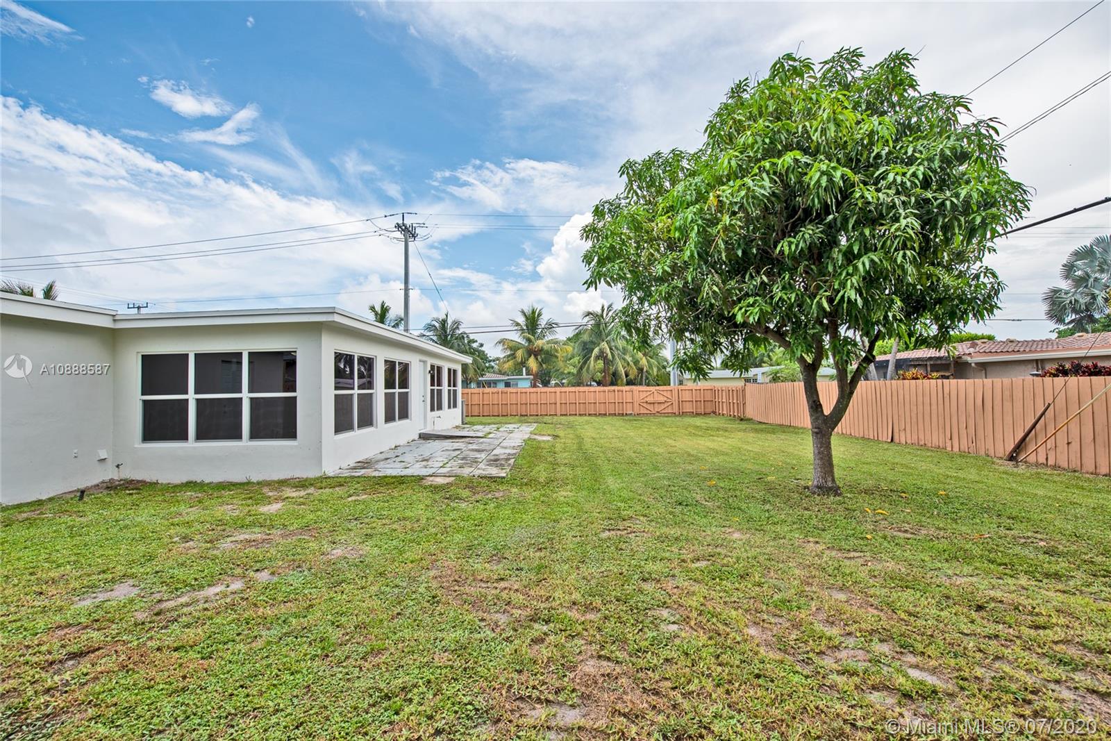 LYONS PARK - Residential