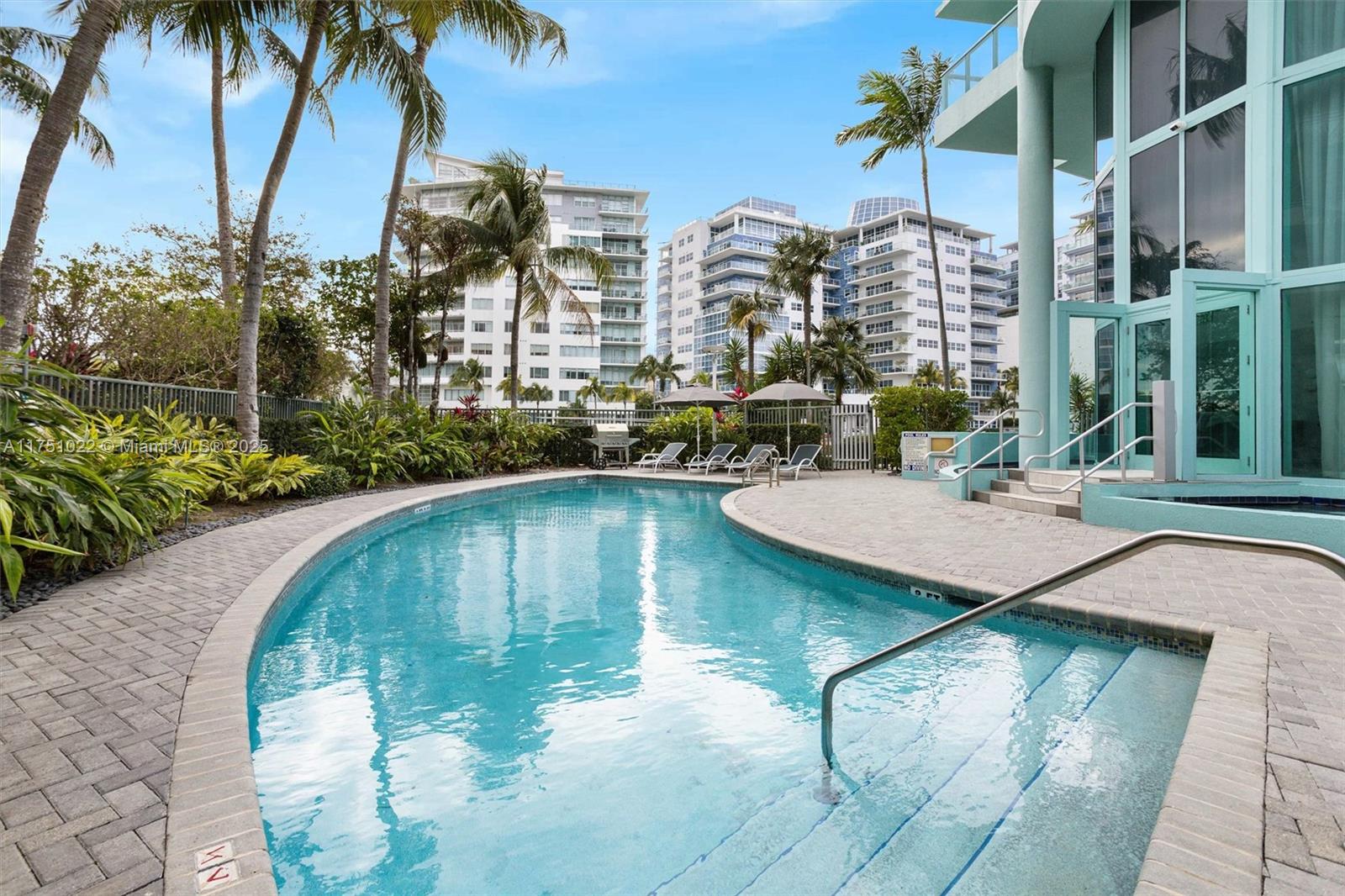 6000 INDIAN CREEK CONDO - Residential