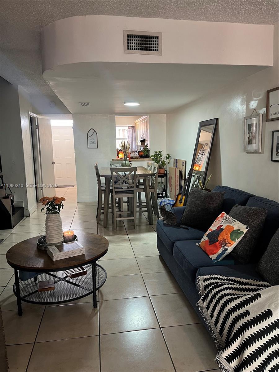 MANGO HILL CONDO NO 2 - Residential