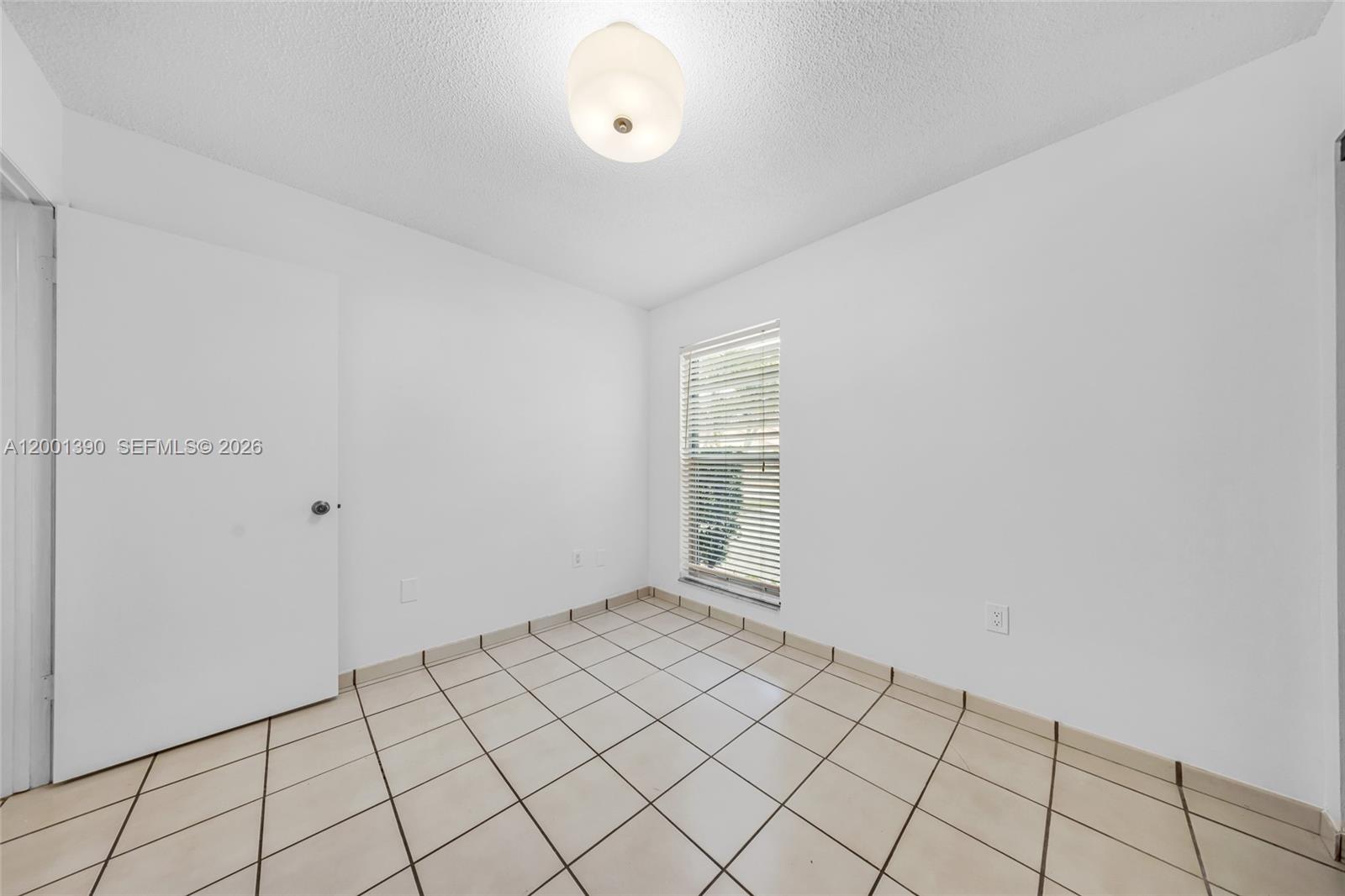 SWEETWATER HILLS - Residential Lease