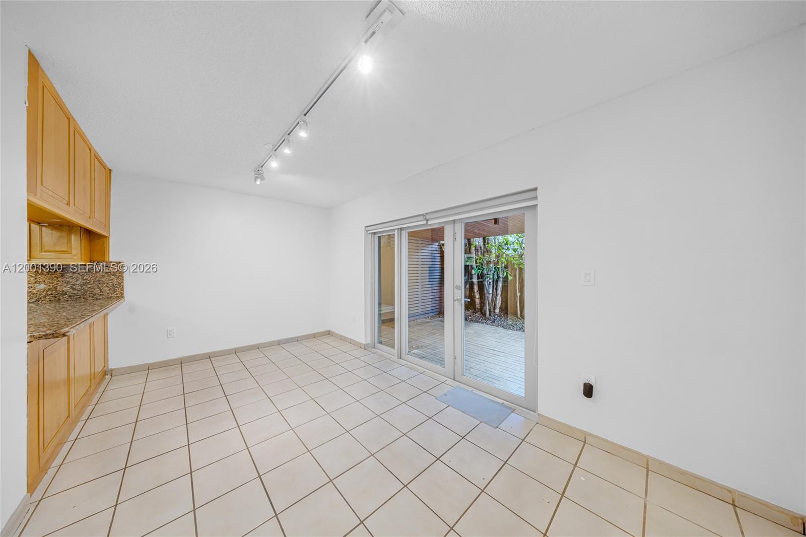 SWEETWATER HILLS - Residential Lease