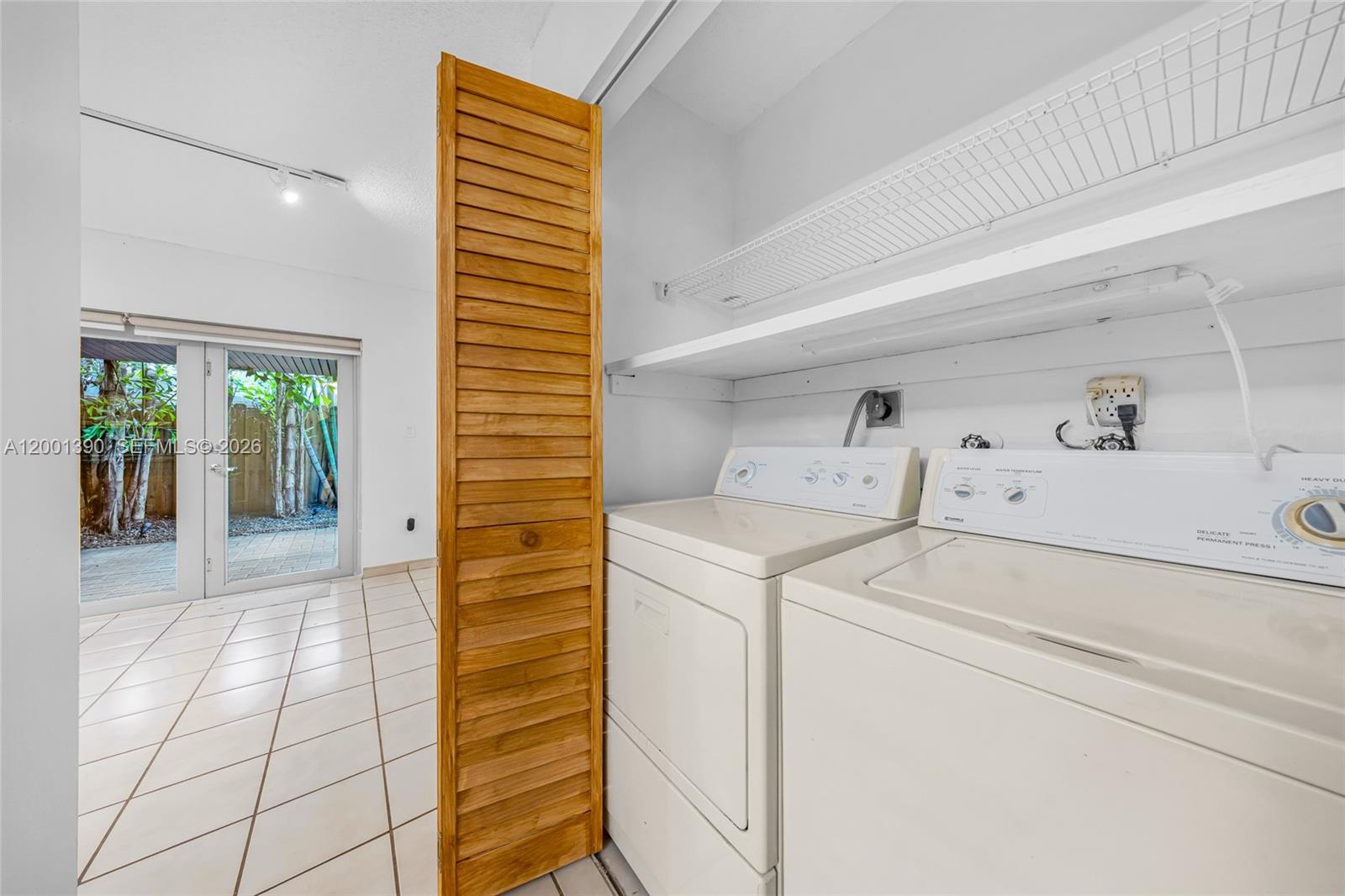 SWEETWATER HILLS - Residential Lease