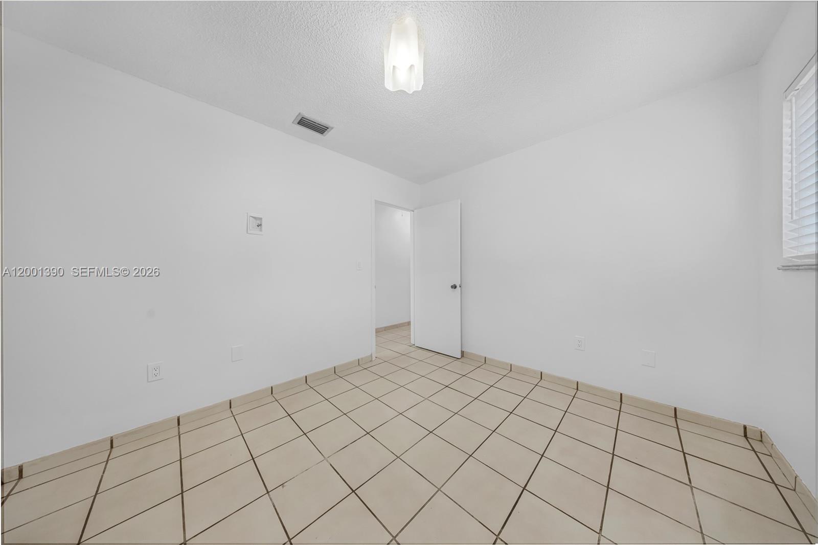 SWEETWATER HILLS - Residential Lease