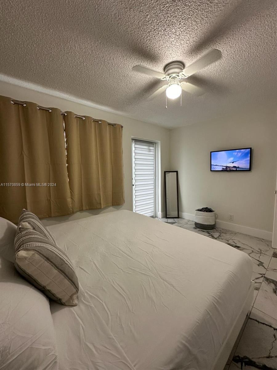 AIRPORT VISTA - Residential Income