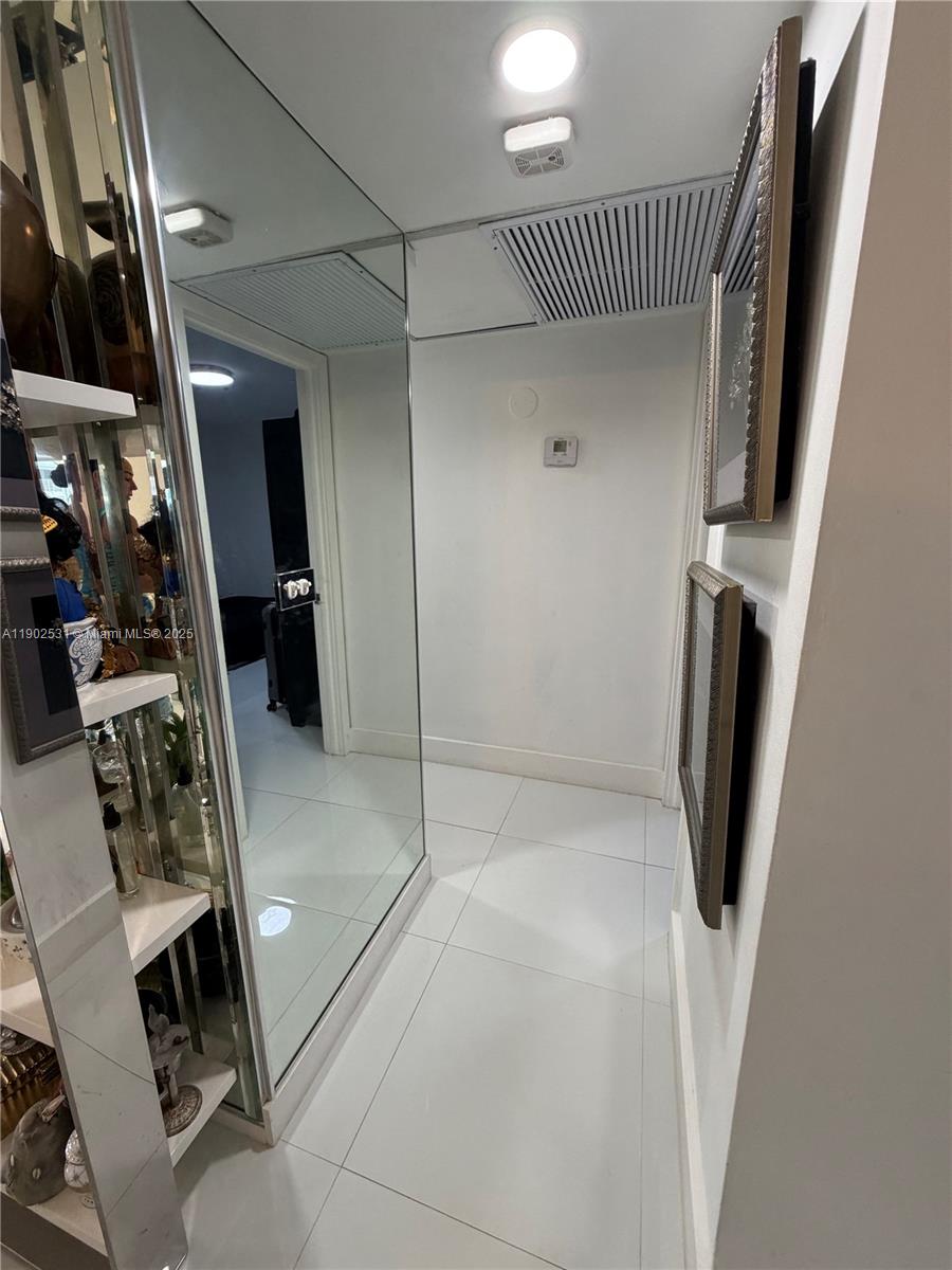 EDEN ISLES CONDO NO 6 - Residential